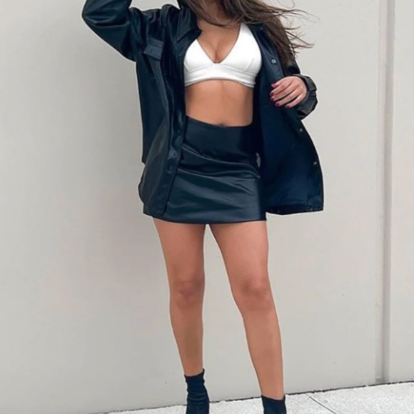 FABLETICS NWT Vegan Black Leather High-Waisted Mini Skirt Size L - Picture 3 of 7